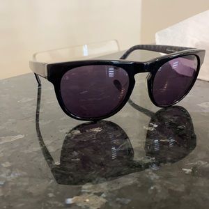 Sunglasses great condition